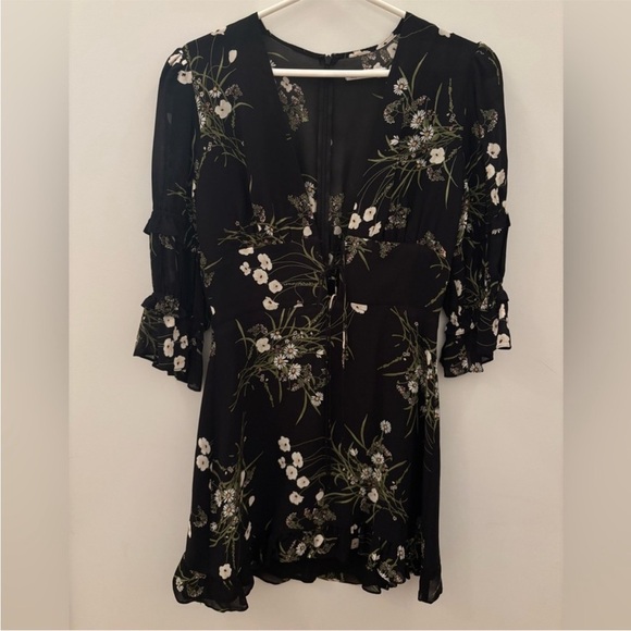 NWOT Reformation Lauralei Black Ruffled Puff Sleeve Veuve Floral Mini Dress 4 XS - Picture 5 of 13